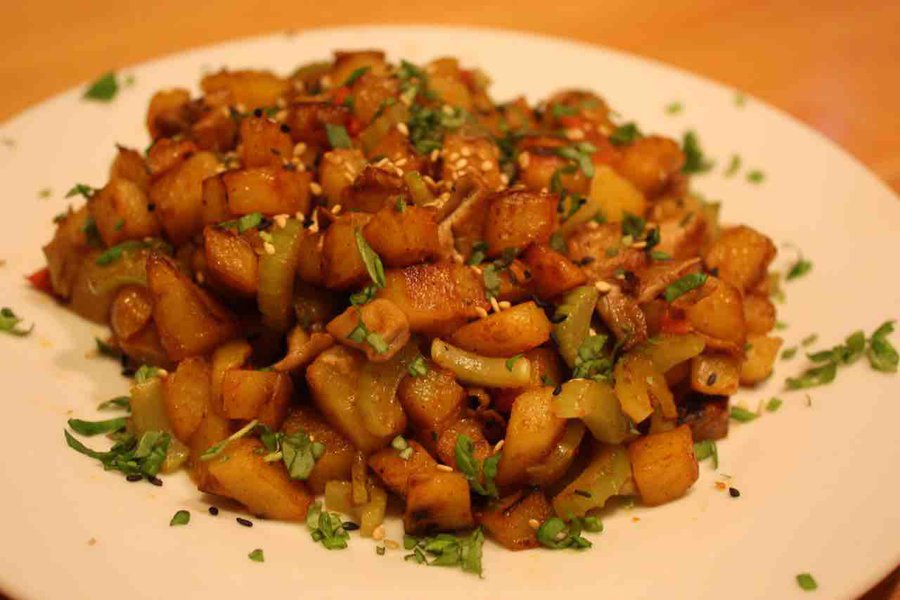 Kartoffelpfanne, Gemüse, Pilze, Kräuter.jpg